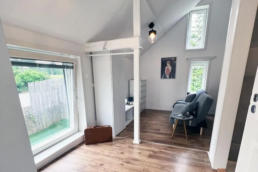 Pebble Cottage•Yard•Parking•Wifi ストックホルム 別荘